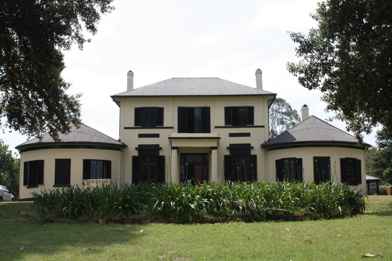 Denham_Court_House-cr Denham_Court_House-cr